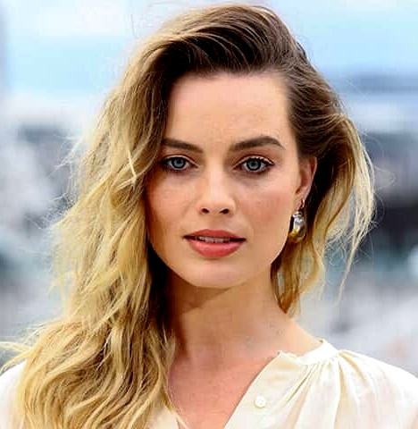 Margot Robbie's Book Recommendations